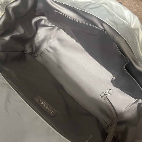 Chanel XL Polar Iced Flap Bag - Picture 5 of 14